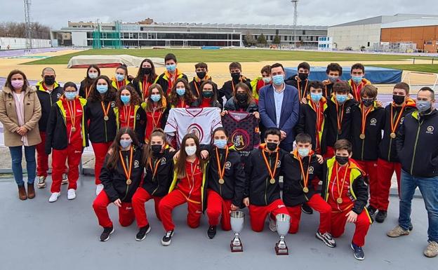 La Junta recibe a las selecciones infantiles de Castilla y León