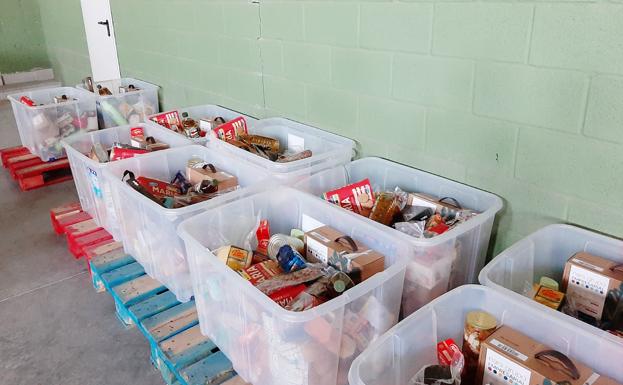 El Fondo de Alimentos de Carbajosa realiza un reparto especial con motivo de la Navidad