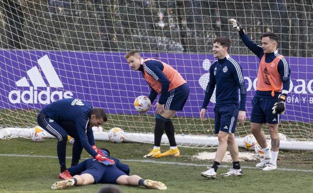 Toni rechaza cualquier idea de salir en invierno del Real Valladolid