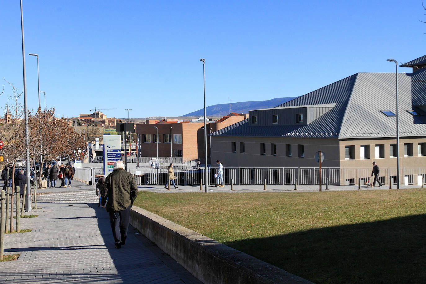 Los cinco pacientes ingresados con covid en las últimas horas en el hospital de Segovia no están vacunados