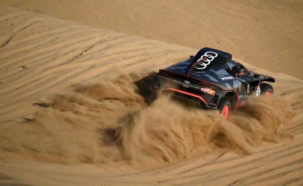 El prólogo coloca a Sainz entre los mejores para comenzar el Dakar