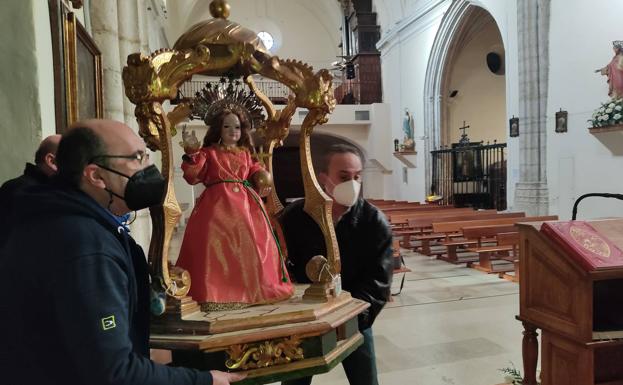 Los fieles del Niño de la Bola vuelven a vivir su fiesta sin salir en procesión