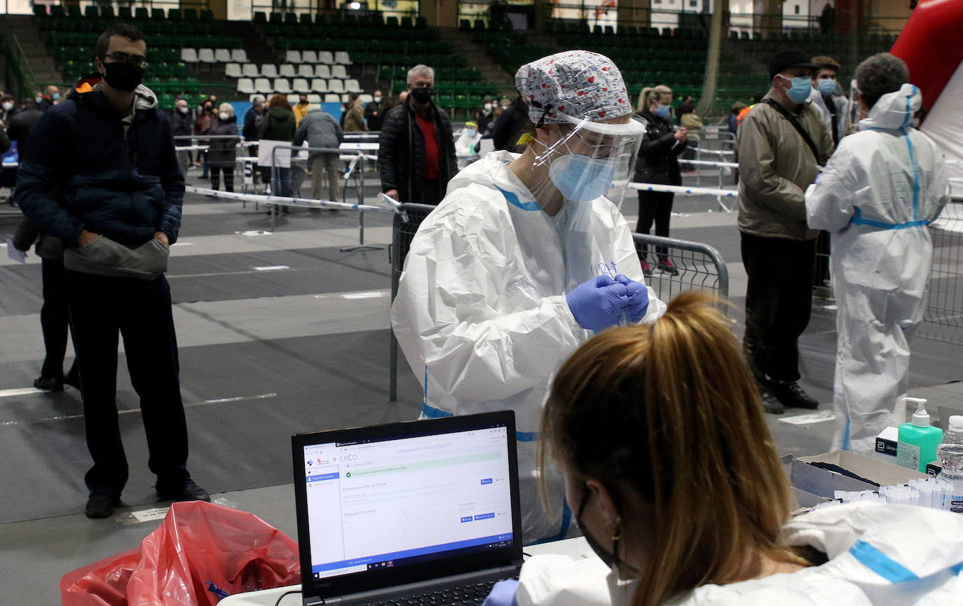 La unidad móvil que se ubicará junto a la Biblioteca solo servirá para confirmar positivos en test de farmacias