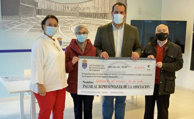 Santa Marta concede 1.500 euros a la ONG Delwende para construir dos aulas una escuela de Venezuela