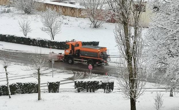Cerrado un puerto y cadenas obligatorias en otros ocho de Castilla y León