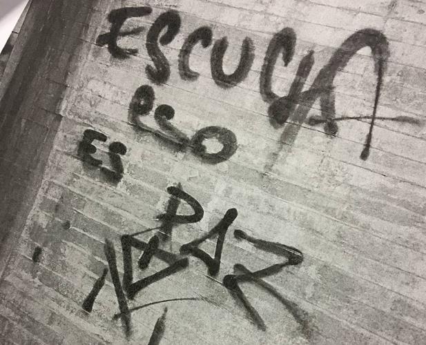 Denunciadas cinco personas por realizar pintadas y deteriorar el mobiliario en el Museo de la Ciencia