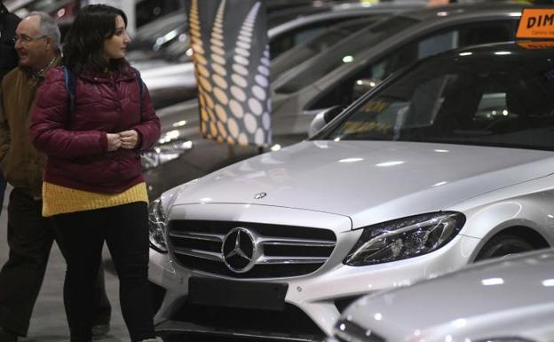 Las ventas de coches de segunda mano cuadruplican las de los nuevos