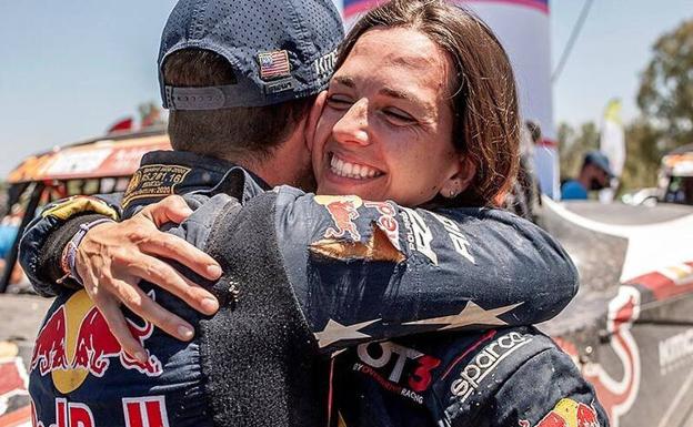 La burgalesa Cristina Gutiérrez, la primera mujer española en subir al podio del Dakar