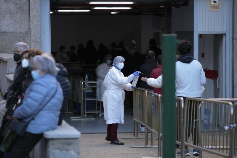 Desciende la tasa de positividad en los test de covid en Salamanca capital a un, todavía alarmante, 38,6%