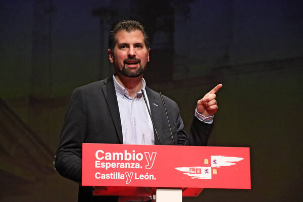 Tudanca, sobre Mañueco y su «ejemplo» Ayuso: «No descartéis que os prometa que va a poner metro como en Madrid»