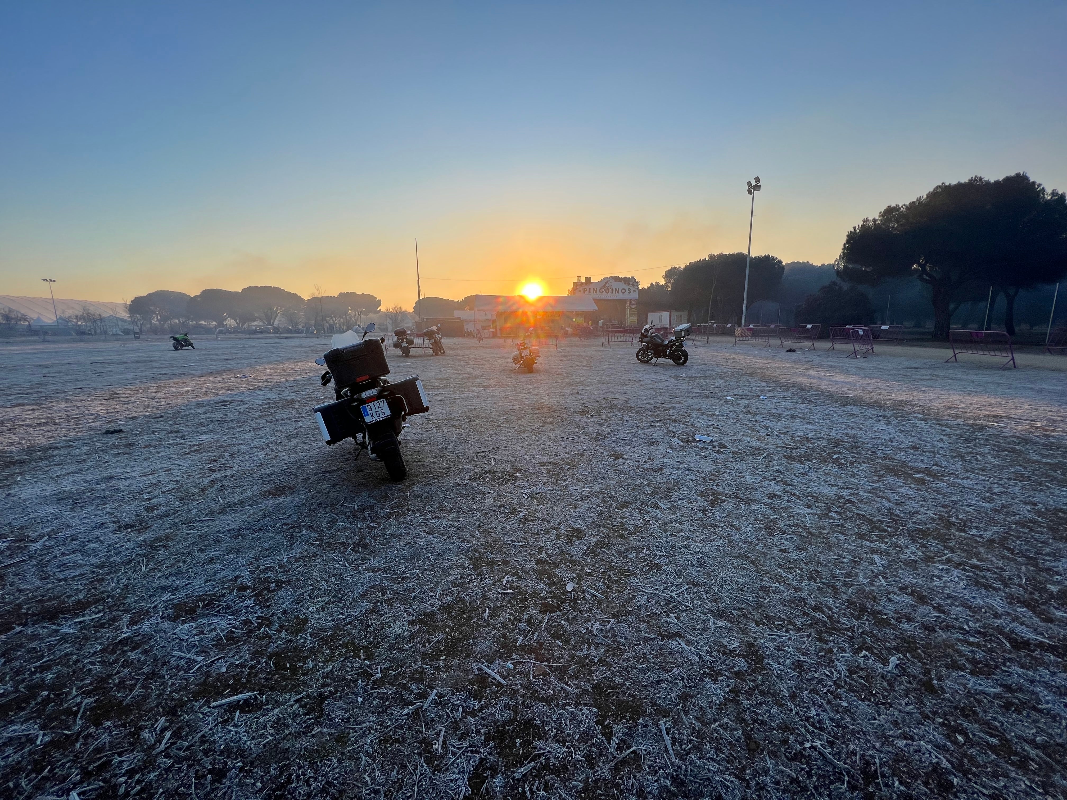 La zona de acampada de Pingüinos amanece helada este domingo