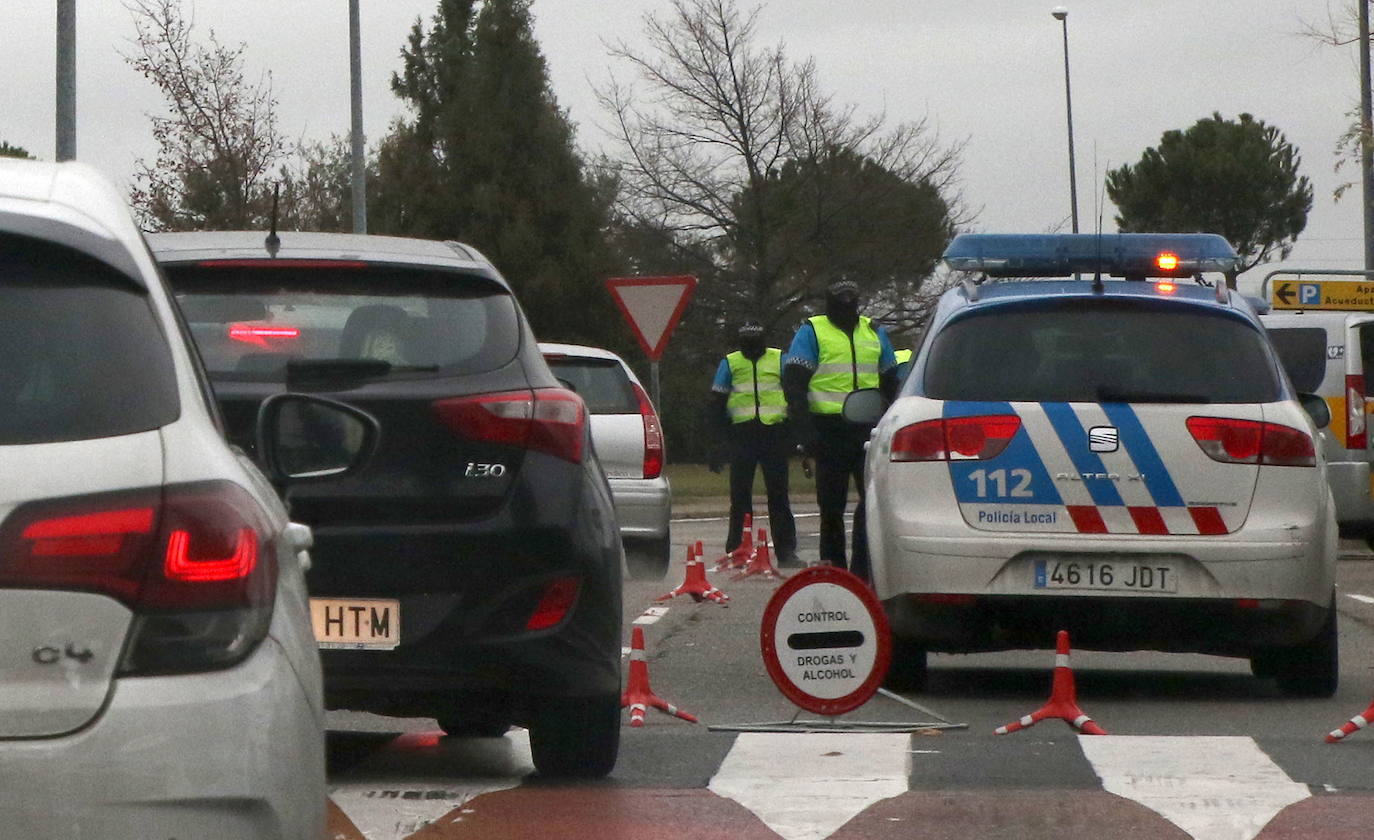 La Policía Local detiene a un hombre en Vía Roma por conducir sin carné
