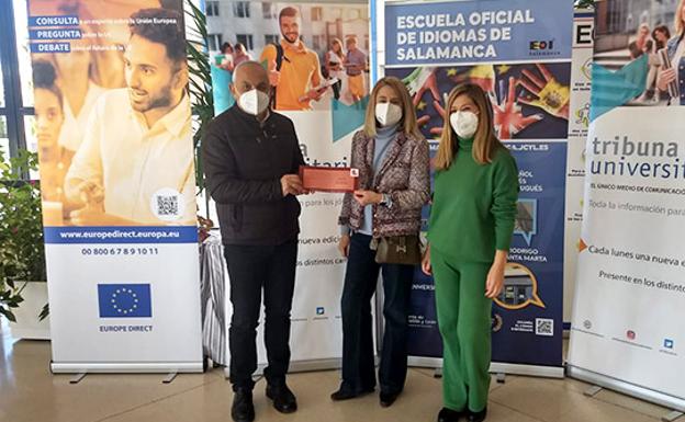 El Mercadillo Solidario Europeo de Navidad recauda 3.402 euros para Cáritas Salamanca