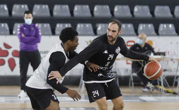 Aplazado el partido entre el Palencia Baloncesto y el Juaristi por positivos en el conjunto vasco