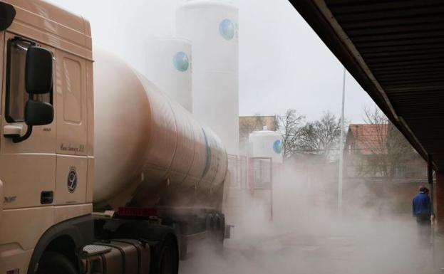 Cobrar una factura a la Junta requiere 19 días, frente a los 30 de hace un año