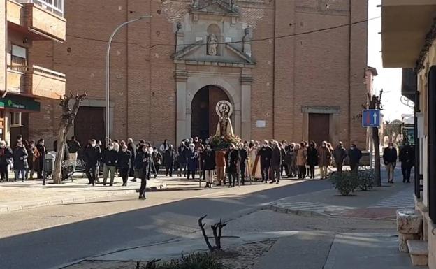 La Seca honra a su patrona con una procesión hasta la ermita del Cristo del Humilladero