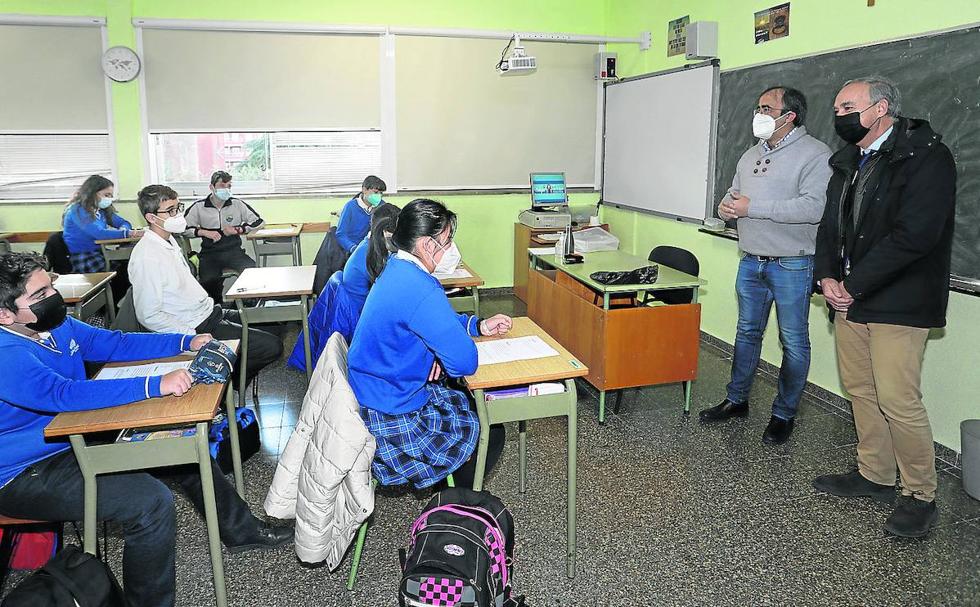 El rector nos visita en clase... ¡Desafío conseguido!