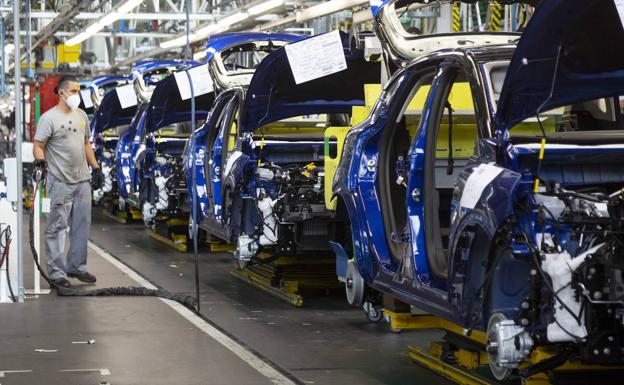 CGT insta a Renault y al resto de sindicatos a retirar el ERTE tras convocar a trabajar este sábado