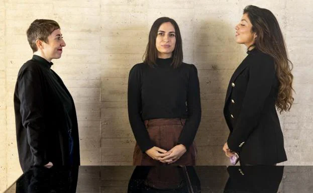 Medel, Sánchez y Morente, creadoras que disfrutan 'del brasero y del meme'