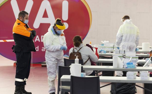 Más de la mitad de las pruebas dan positivo en Valladolid por primera vez en toda la pandemia