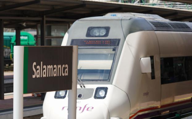 El alcalde insiste en que Salamanca debe recuperar todas las frecuencias del tren Alvia por Madrid