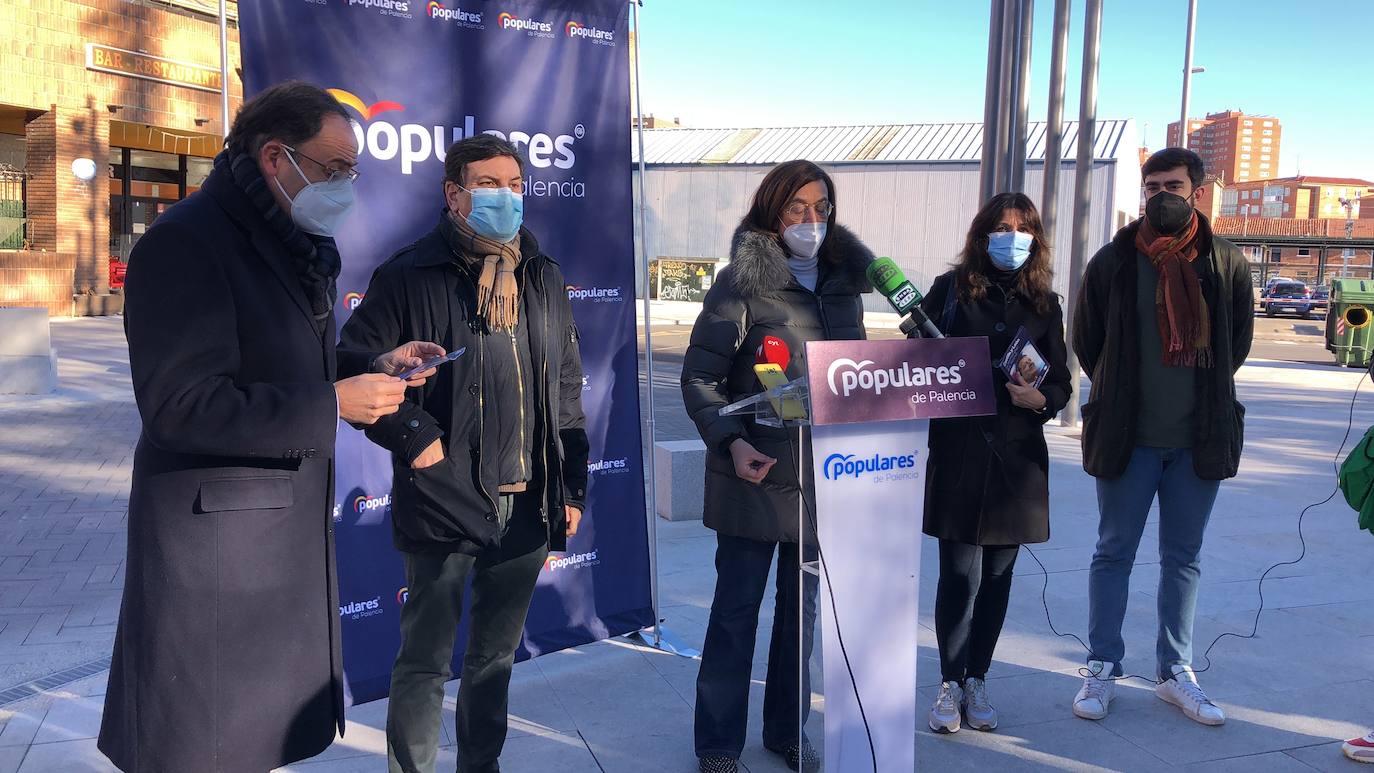 El PP promete el Bono Joven Rural y potenciar el transporte a la demanda en Palencia