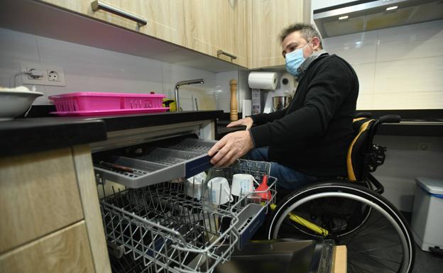 El sobrecoste de vivir en silla de ruedas: 10.000 euros más al año