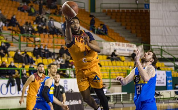 Un competitivo Aquimisa Carbajosa acarició el triunfo hasta los segundos finales en Ourense