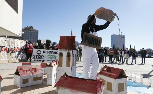 Plataformas contra las macrogranjas advierten de 16 proyectos para criar 100.000 cerdos en la campiña