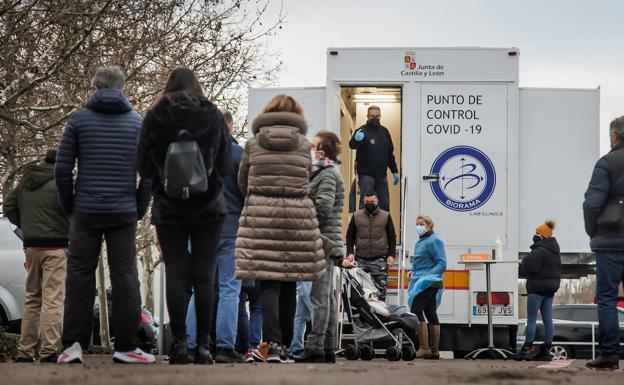 La covid se cobra siete vidas este fin de semana en Salamanca con bajada de nuevos contagios hasta los 1.225
