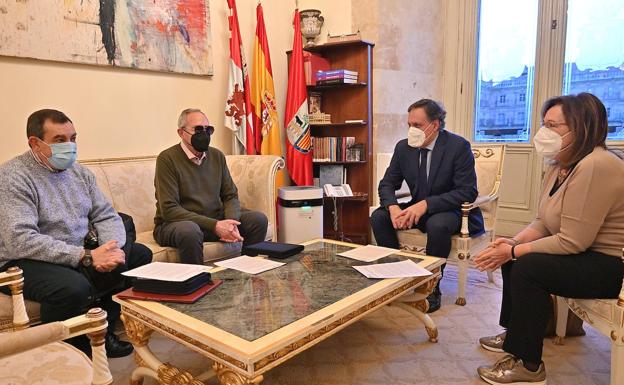 Formación para combatir la brecha digital en las gestiones con la banca en Salamanca