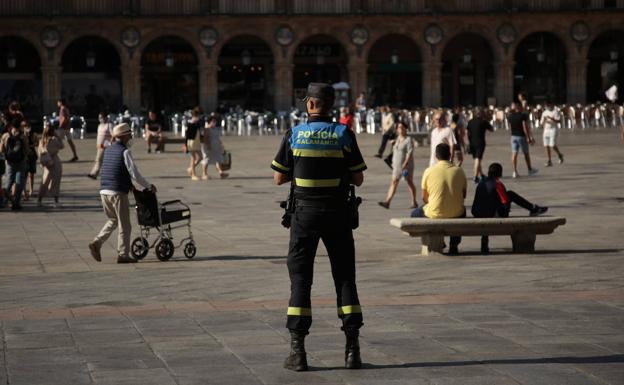 Alejandro Herrero toma posesión como nuevo intendente de la Policía Local de Salamanca