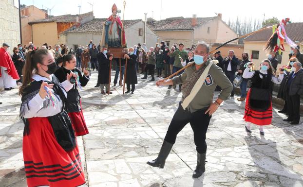 El bullicio regresa a Hornillos de Cerrato para festejar a San Blas