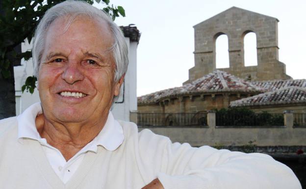 Manuel Benítez 'El Cordobés', operado de urgencia del corazón a los 85 años