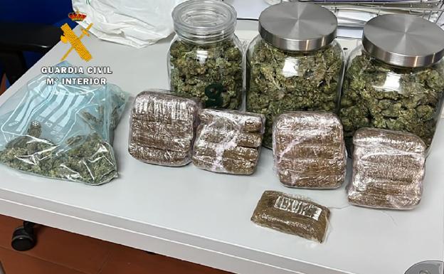 La Guardia Civil detiene a una persona responsable de un delito de tráfico de sustancias estupefacientes