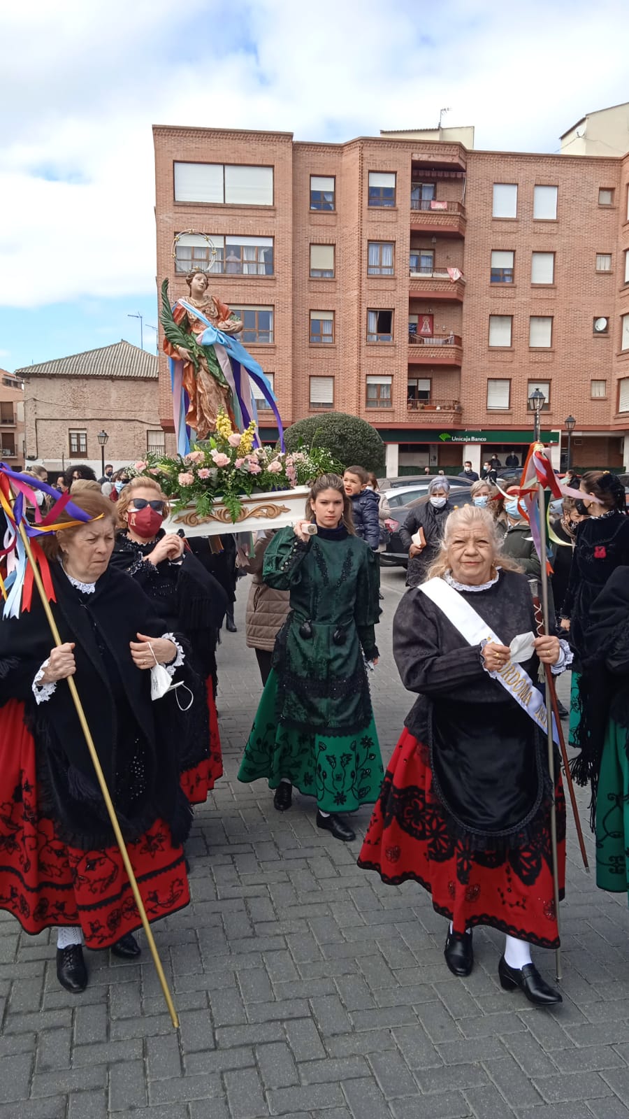 Las mujeres de la provincia de Valladolid festejan a Santa Águeda