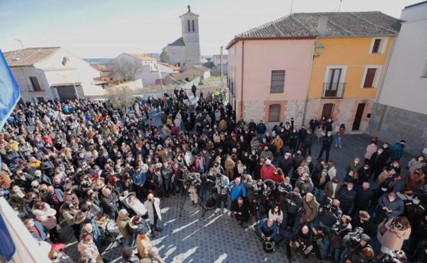 Un Traspinedo sobrecogido despide a Esther con cinco minutos de silencio