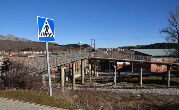 Guardo arreglará la pasarela de acceso a la zona de Las Rozas