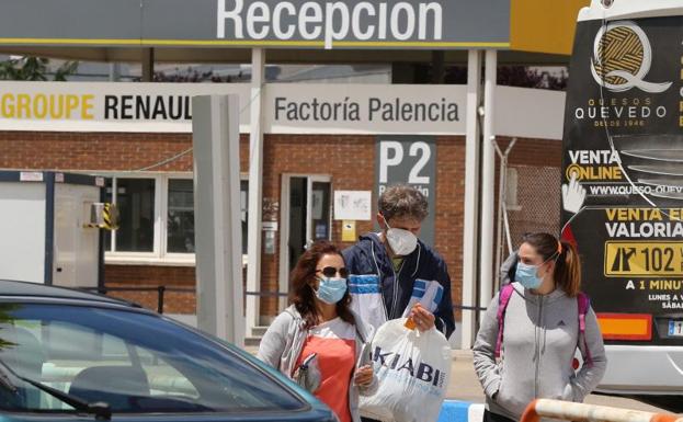 La crisis de los semiconductores no remite y obliga a Renault a programar paradas en Palencia y Motores