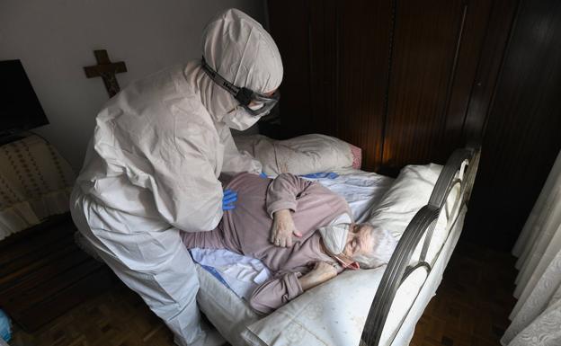 Valladolid tiene tres ángeles de la guarda en la lucha contra la covid casa por casa