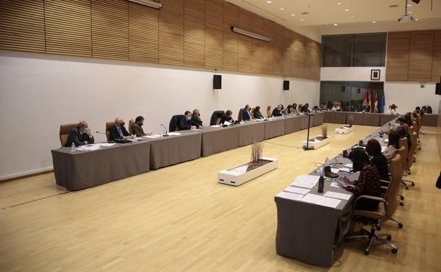 El Ayuntamiento de Salamanca reclama a los bancos atención presencial y preferente a las personas mayores