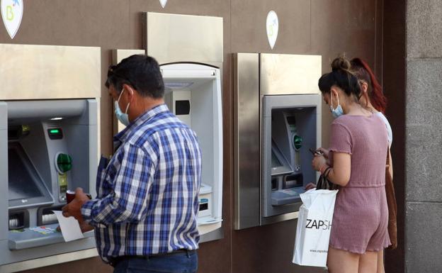 La España Vaciada propone gravar más a los bancos «que no presten atención presencial a los mayores»