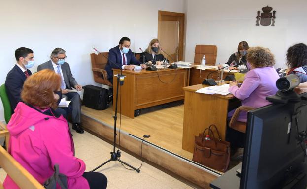 La conductora del autobús accidentado en Vía Roma en 2018 se querellará contra la alcaldesa «por difamación»