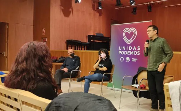 Juan Carlos Monedero arropa a los candidatos y candidatas de Salamanca
