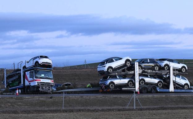 Ocho heridos en una colisión múltiple en la A-62 a la altura de Nava del Rey