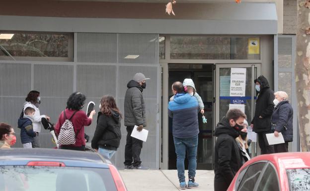 La presión hospitalaria por covid comienza a ceder, pero aún supera los 600 ingresos en la región