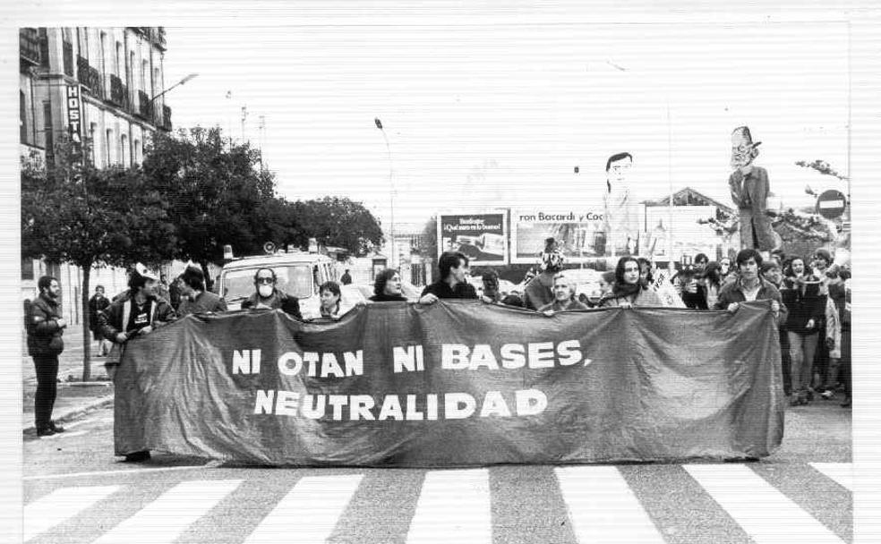 1986: los españoles optan por seguir en la OTAN