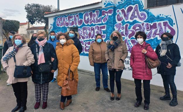 FADEMUR plasma con un grafiti la lucha contra la violencia de género en Vitigudino