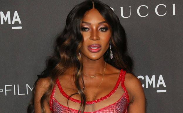 Naomi Campbell posa, por primera vez, con su hija y deja claro que «No ha sido adoptada»