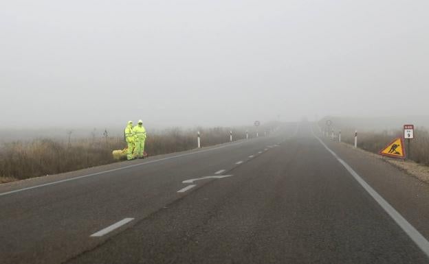 La niebla condiciona la circulación en carreteras de Zamora, Valladolid, León y Segovia